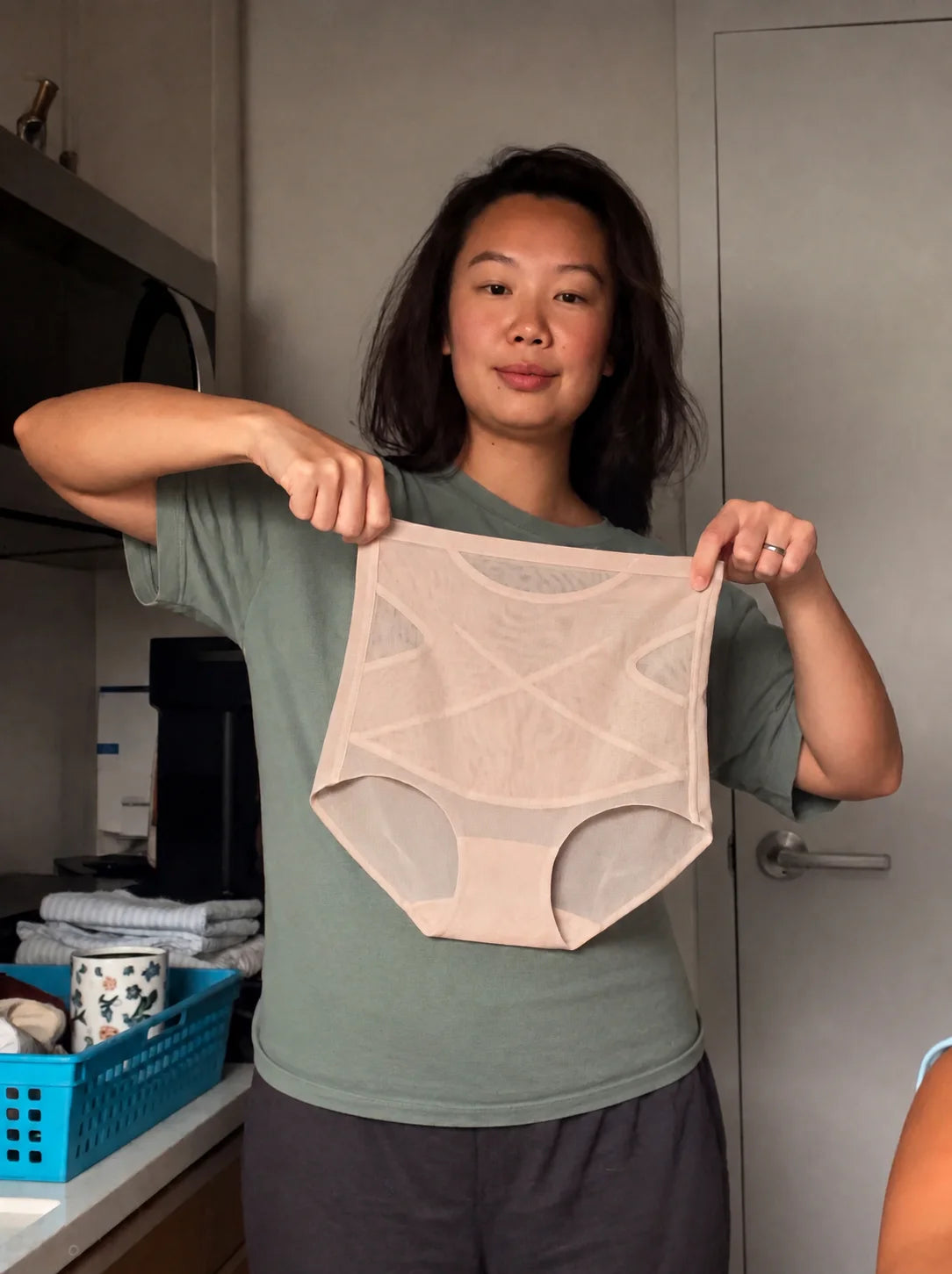 Customer holding the Sand NurtureForm X Matrix brief